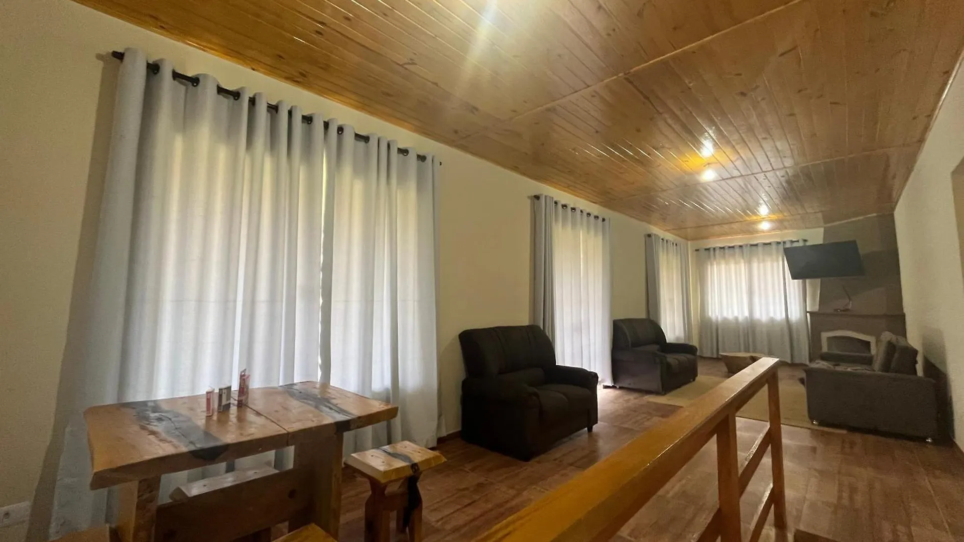 Chacara Das Palmeiras - 16 Min Do Capivari Campos do Jordão Casa de Férias